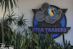 Magic Kingdom Park - Mickey's Star Traders