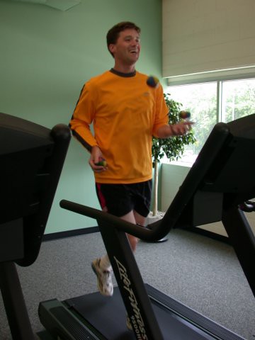 joggling on treadmill