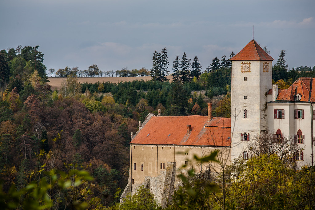 B&iacute;tov Castle