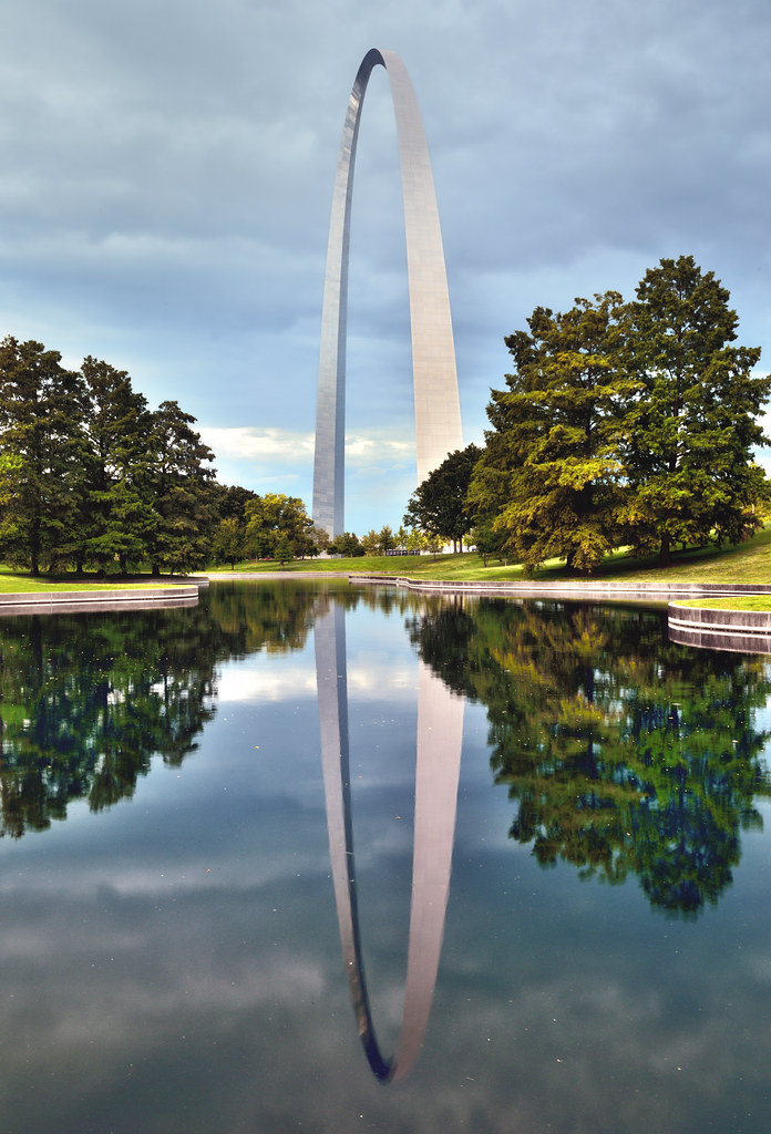 Random Images of a Day Keep Coming Across My Mind (Gateway Arch National Park)