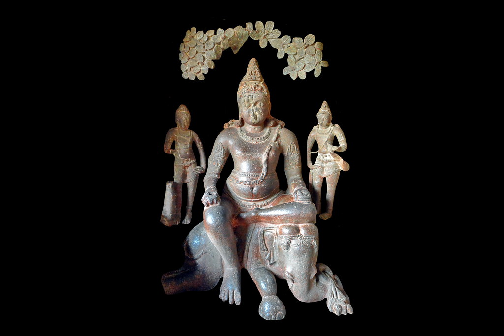 India - Maharashtra - Ellora Caves - Cave 32 - 18e