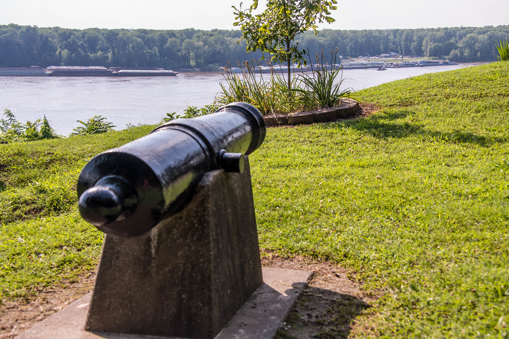 Pointing to Belmont Battlefield and Grant's rise
