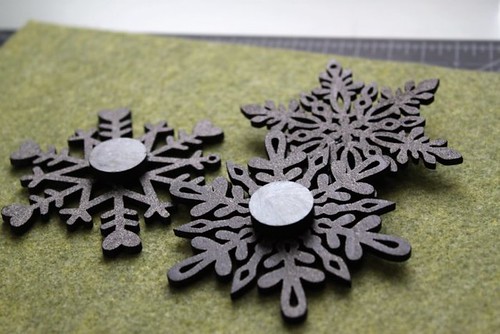 Snowflake Magnets/Pins