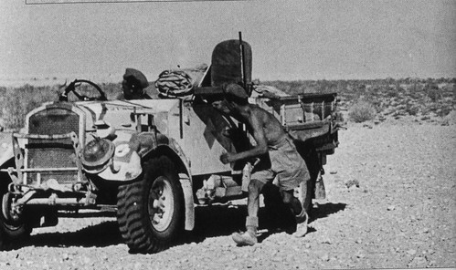 camion 4X4 Humber d'une colonne mobile FFL pris sous le feu ennemi - revue Icare 100