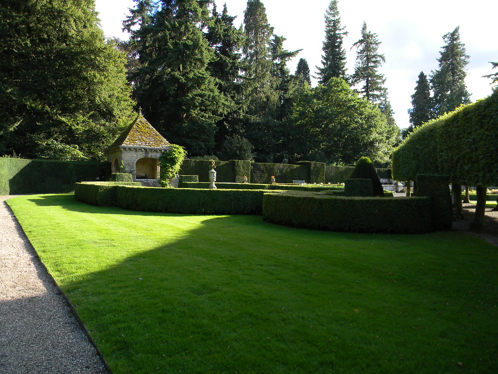Glamis Castle - Italian Walled Garden