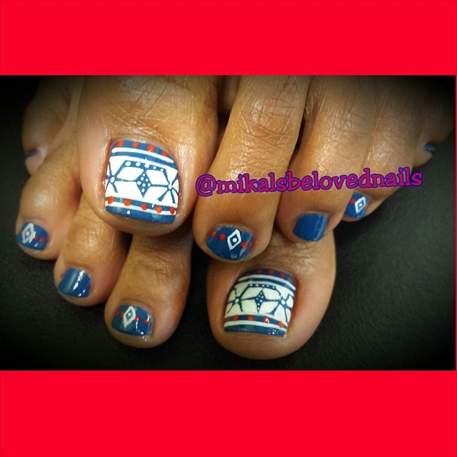 Holiday Pedicure #mikalsbelovednails