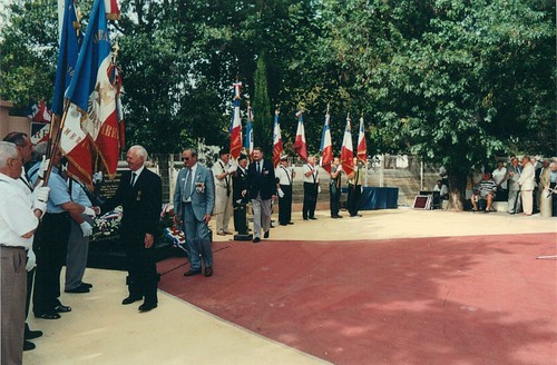 Juin 2003 - André Quélen et Guy Vadon - Plaque Victor Mirkin à Toulon - Fonds P. Tropet