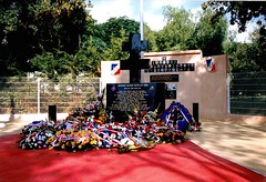 Hyères - Le Memorial de la 1ère DFL  - Col. Wladislas Picuira