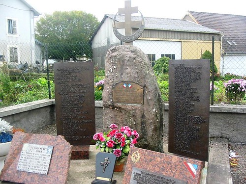 Franche Comté - Cheminsde mémoire- Eboulet : Stèle au 22e BMNA
