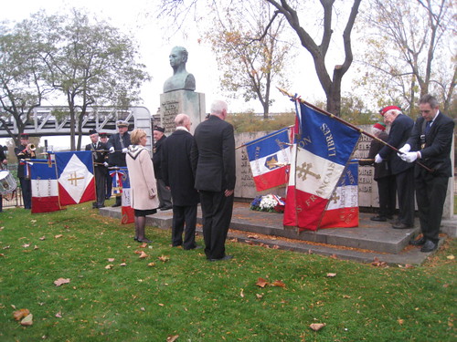 Général Brosset- Paris -Commémoration novembre 2012 au Monument Brosset et de la 1ère DFL  (Pont de Bir Hakeim)