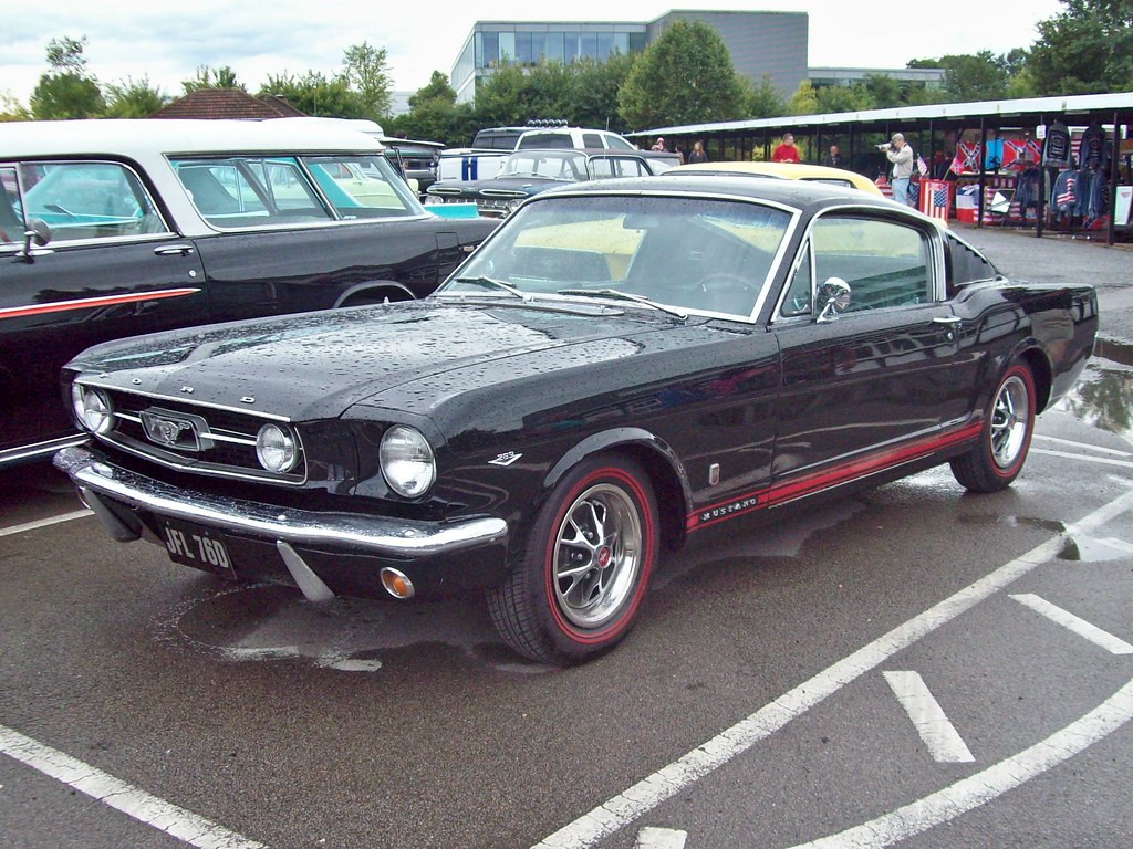 82 Ford Mustang Fastback (1st Gen) (1966)
