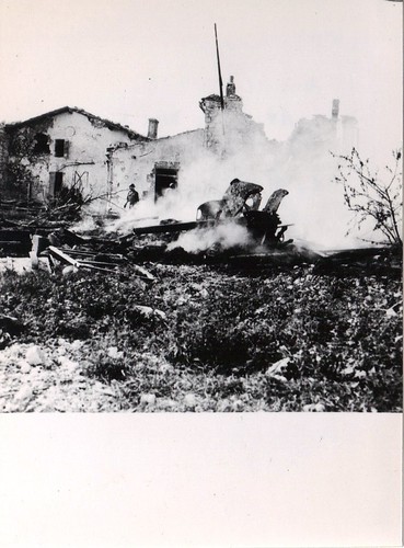 24-  15 avril 45 - Attaque du BM 2 sur Royan-  les Moulins de Didonne - Fonds Amiel