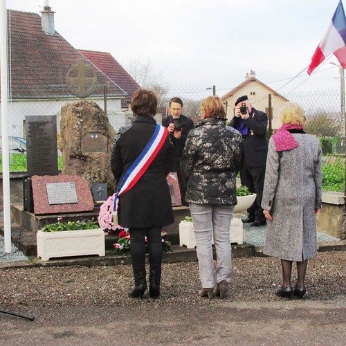 Eboulet- Commémorations novembre 2014 - Stèle du 22 BMNA - Blandine Bongrand Saint Hillier