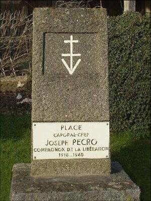 Stele de Joseph Pecro BIMP Mort pour la France à l'Authion