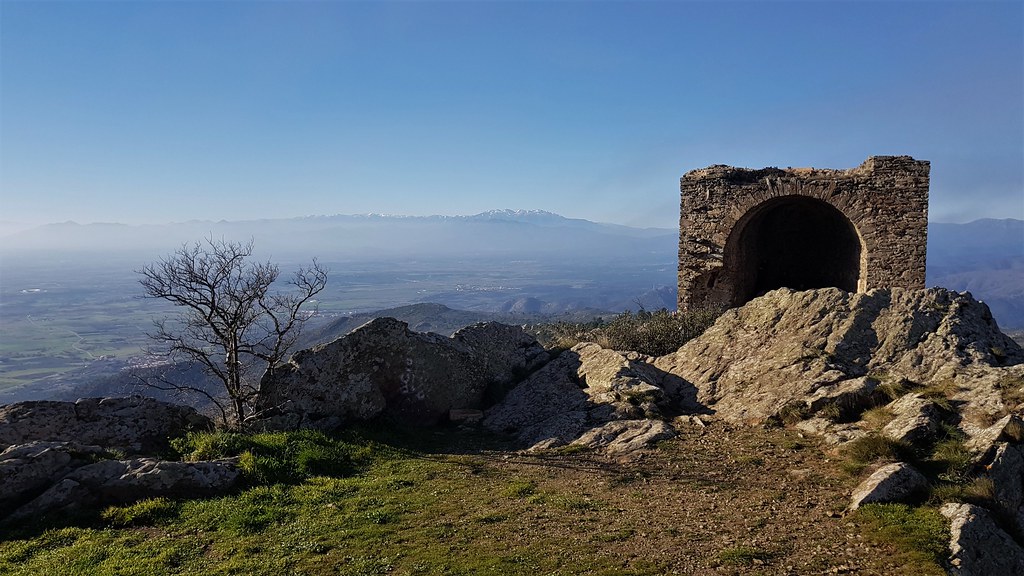 Castell de Sant Salvador de Verdera.