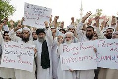 Fanáticos islamistas conta el Papa