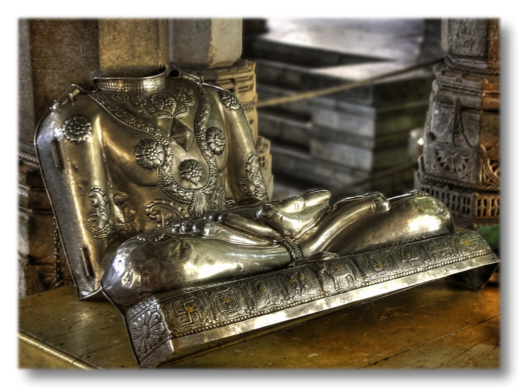 Ranakpur IND - Jain temple dedicated to Adinatha 16