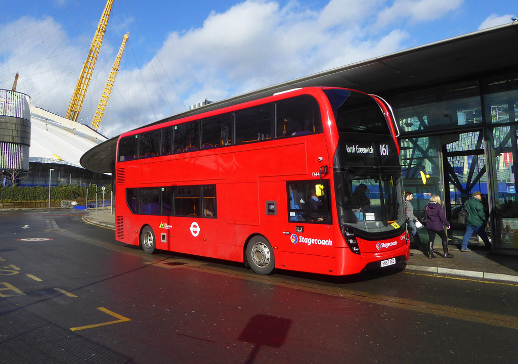 SLN 12448 - SN67XEO - NORTH GREENWICH STATION - WED 28TH MAR 2018